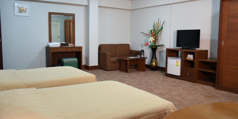 The Canal Hotel Банкок Екстериор снимка