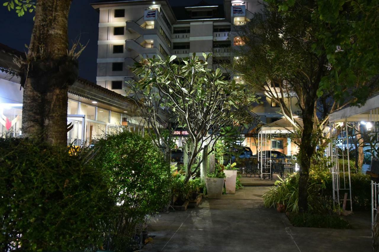 The Canal Hotel Банкок Екстериор снимка